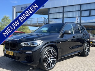BMW X5 xDrive45e High Executive M-Sport Sky Lounge M Stoelen Individual Laser 22 Inch Luchtvering Soft Close TV Schermen Harman Kardon BTW Vol Optie Nieuwprijs 129.000.-
