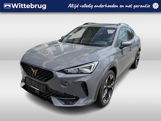 Cupra Formentor 1.4 e-Hybrid Performance / AUTOMAAT/ PANO/ LEER/ KEYLESS/ 3-ZONE CLIMA/ MATRIX/ STOEL-STUUR VERWARM./ RIJ-MODI/ PARK. SENSOREN + CAMERA/ DAB/ NAVI/ ELEKTR. STOELEN/ 19" LMV