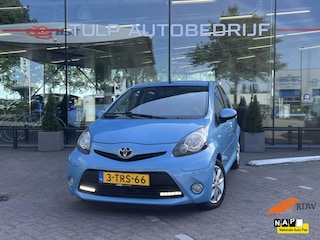 Toyota Aygo 1.0 VVT-i Dynamic Blue 5 deurs Airco LMV NAP