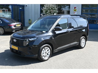 Ford Transit Courier 1.0i EcoBoost Limited Adaptive cruise control, Navigatie met camera