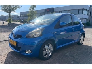 Toyota Aygo 1.0-12V Dynamic Blue AIRCO 5-DEURS