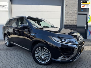Mitsubishi Outlander 2.4 PHEV Intense+ [Open dak|Trekhaak|Stuur/Stoel VW|Carplay|Dealer OH]