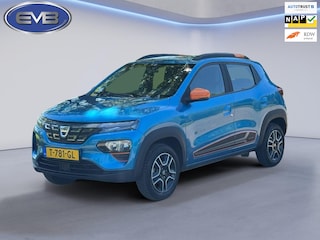 Dacia Spring Comfort Plus (Orange Pack) 27 kWh,luxe uitvoering,achteruitrijcamera,leder,led,navigatie, in perfecte staat
