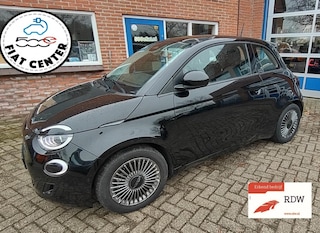 Fiat 500 E-42KW-Sunroof- Nu met 2000 Voorjaarskorting!!