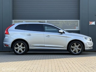 Volvo XC60 2.0 D4 FWD Summum Geartronic-8 /Panoramadak/19inch/Leder/2xelek.stoel/Unieke KM´s