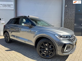 Volkswagen T-Roc 1.5 TSI Life R-Design [Pano|Stuur&Stoel VW |Trekhaak|Carplay|Camera]