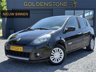 Renault Clio 1.2 TCe Collection Navi,Trekhaak,Camera,Airco,Cruise,2e Eigenaar,PDC,101pk,Lm velgen,N.A.P,Niuewe APK bij Aflevering