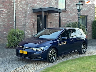 Volkswagen Golf 1.5 eTSI Style Aut DSG Adapt cruise Led