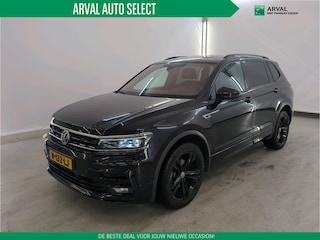 Volkswagen Tiguan 1.5 TSI 150pk Automaat Highline Business R-Line 7 Persoons | Trekhaak | Camera | Winter & Spiegelpakket