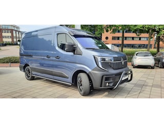 Renault Master T35 2.0 dCi 130 L2H2 Stam Limité 75 Bullbar | Sidebars | 17"inch Lichtmetalen velgen