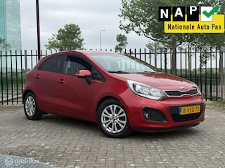 Kia Rio 1.4 CVVT Executive|Cruise|Sensoren|Keyless|Carplay