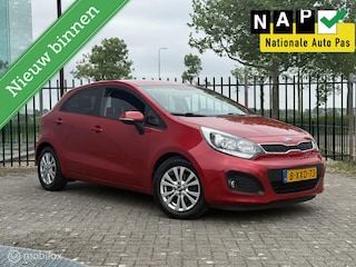 Kia Rio 1.4 CVVT Executive|Cruise|Sensoren|Keyless|Carplay