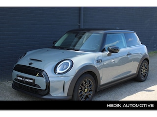 Mini Mini Classic 33 kWh NL-Auto | Navigatie | Climate Controle | Cruise Control | Radio-DAB | Bluetooth | Comfort Access | Sportstoelen | Parkeersensoren | LM-velgen