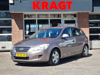 Kia Ceed Cee'd X-tra 1.4 - APK 02-2026! - Koude airco - 2 sleutels
