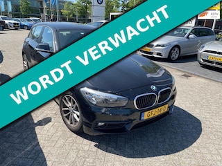 BMW 116i Executive 5-deurs Clima Leder Navi LED PDC Multimedia
