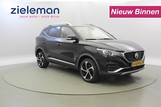 MG ZS EV Luxury 45 kWh - Carplay, Panorama, Leer, Stoelverw.