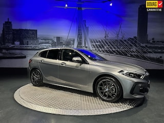 BMW 118i Executive M-Pakket *PremiumPack*Camera*18 inch*