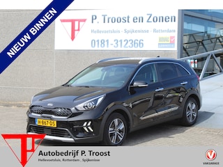 Kia Niro 1.6 GDi PHEV DynamicPlusLine AUTOMAAT/Navigatie/Climate control/Adaptive cruise control/Lane assist/Apple carplay/Achteruitrijcamera/Parkeersensoren rondom/Stoelverwarming/Stuurverwarming/Dodehoek detectie/Keyless/DAB/Bluetooth/VESS/Spraakbediening/16'' L