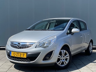 Opel Corsa BWJ 2013 | 1.4-16V 101PK Design Edition AUTOMAAT | AIRCO | NAVI | WINTERPACK | PDC | LICHTMETAAL |