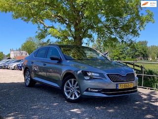 Skoda Superb 1.6 TDI Style Business | Pano + DSG + Navi Nu € 17.975,-!!!