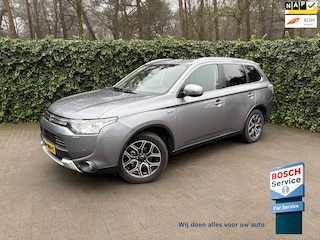 Mitsubishi Outlander 2.0 PHEV Instyle+ X-Line | Full Option | Schuifdak | Navi | Rockford Audio | Leder | Parkeerhulp | Trekhaak |