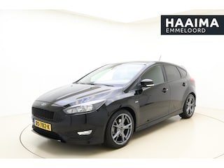 Ford Focus 1.5 ST-Line 150 PK | Navigatie | Climate control | Trekhaak | Keyless start | Lichtmetalen velgen | Verwarmd voorruit | Getint glas | Cruise control | Parkeersensoren