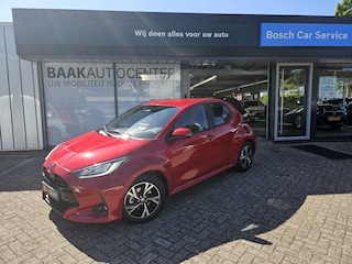 Toyota Yaris 1.5 VVT-i Bns Plus | Facelift | Camera | 16"