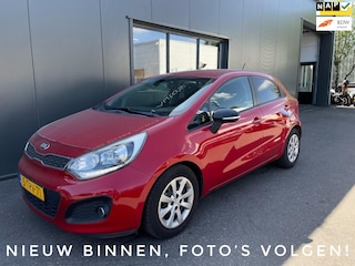 Kia Rio 1.2 CVVT ExecutiveLine / Airco / Parkeersensoren achter!