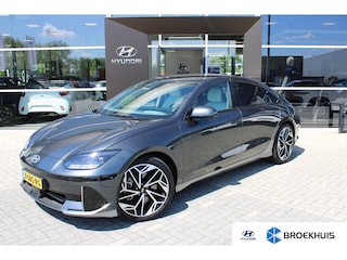 Hyundai Ioniq 6 Lounge 77.4 kWh | Wit interieur | Weinig kilometers | 360 graden camera | Elektrisch bedienbare voorstoelen | Stoelverwarming/ventilatie | | Achterbank in delen neerklapbaar | Achterstoelen verwarmd | Achteruitrij assistent