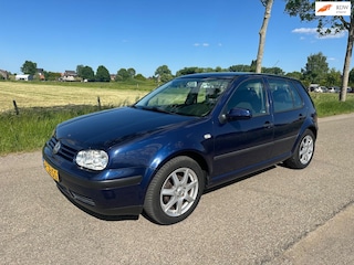 Volkswagen Golf 1.6-16V Trendline Automatisch Airco