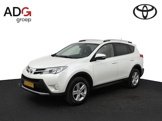 Toyota RAV4 2.0 Dynamic 4WD | Trekhaak | Trekgewicht 1500 kg | Cruise control | Parkeercamera |