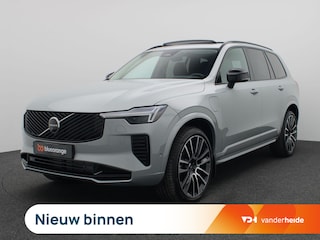 Volvo XC90 2.0 T8 Plug-in hybrid AWD Ultra Dark 455PK AUT. Pano-Schuifdak, Harman-Kardon Audio, Head-Up Display, Stoelverwarming/koeling/massage, Alarm, Adaptieve Cruise, Side Assist, Navi, Four-C Chassis, Trekhaak, 22" LM Velgen