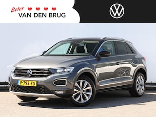 Volkswagen T-Roc 1.0 TSI Style Business 115PK | Navigatie | Stoelverwarming | Trekhaak | Parkeersensoren | Dab+ | Led