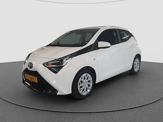 Toyota Aygo 1.0 VVT-i x-play Camera | Automaat | Bluetooth |