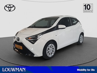 Toyota Aygo 1.0 VVT-i x-play Camera | Automaat | Bluetooth |
