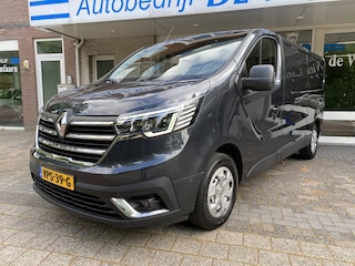 Renault Trafic 2.0 dCi 150 T30 L2H1 Comfort AUTOMAAT NIEUW MODEL MARGE AUTO GEEN BTW VERSCHULDIGD Airco/Park.Sensoren/Cruise Contr.ELektr. vew.+verst.b. Buitenspiegels/Radio met DAB/Led Dagrijverl./Dubb. pass.bank/Hoogte verst.bare stoel/Schuifdeur rechts/Multifunct. verst.b. Stuur/Mistla