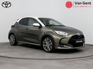 Toyota Yaris 1.5 Hybrid Executive | Dodehoek | Lederen bekleding | Stoelverwarming | Head-Up Display | Parkeersensoren