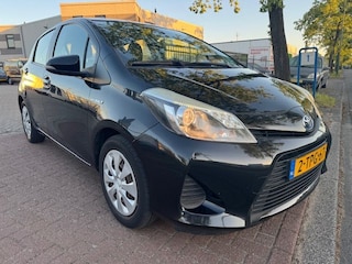 Toyota Yaris 1.5 Full Hybrid 5deurs Aspiration Automaat 106.000km Airco/ECC,Cruisecontrol,Camera