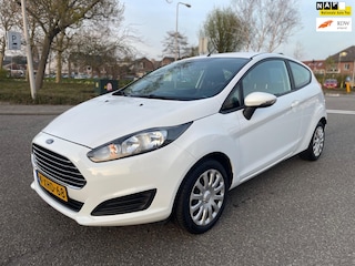 Ford Fiesta 1.0 Style / distributieriem vervangen / airco / elek.ramen / deurvergrendeling / historie / nap....