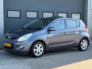 Hyundai i20 1.2I BUSINESS 77PK 5-Drs Airco Schuif-dak LMV