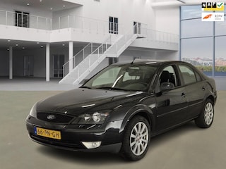 Ford Mondeo 1.8-16V Futura