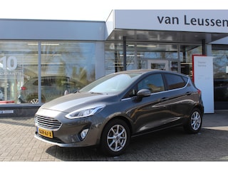 Ford Fiesta TITANIUM 5-DEURS APPLE/ANDROID STOEL/STUUR & VOORRUITVERW. DAB CRUISE PRIVACY-GLASS PARK-SENSOREN