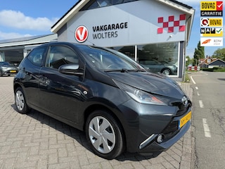 Toyota Aygo 1.0 VVT-i x-play RIJKLAARPRIJS!