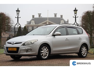 Hyundai i30 I 30cw AUTOMAAT | LEDER/STOF | CLIMA | PARK SENS | LM. VELGEN | TREKHAAK | PERFECT ONDERHOUDEN!