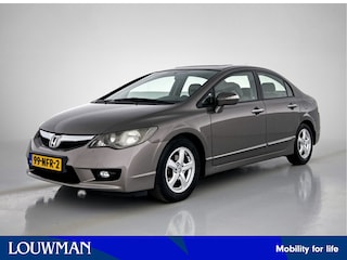 Honda Civic 1.3 Hybrid Elegance | Stoelverwarming | Sunroof | Leder | PDC achter | Navigatie |