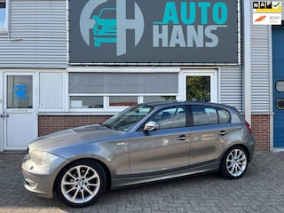 BMW 116i Business Line Ultimate Edition | M Pakket | leder | trekhaak