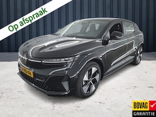 Renault Mégane EV40 Boost Charge Equilibre (131 PK) 1e-Eig. & DealerOnderh. BOVAG-Garantie. NL-Auto. Navigatie/Apple-Carplay/Android-Auto, Adaptive-Cruisecontrol, Keyless-Entry/Start, Parkeersensoren-V+A, Lm-Velgen-18Inch, Privacy-Glas