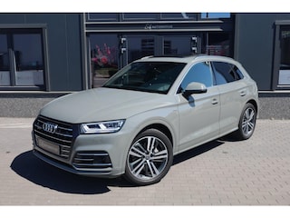 Audi Q5 55 TFSI e Quattro Competition / Quantum / PANO / LUCHTVERING / STANDKACHEL