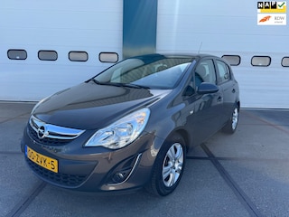 Opel Corsa 1.2-16V Design Edition Automaat !