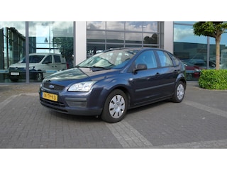 Ford Focus 1.4-16V Ambiente | Airco | Trekhaak | APK tot 05-26